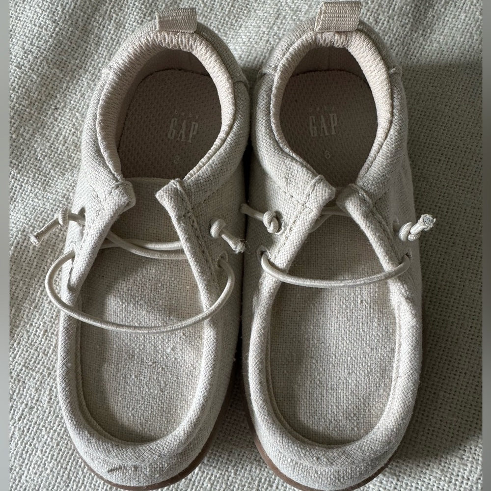 NWOT Baby GAP Cream Slip on Moccasins
